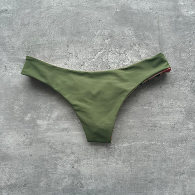 Bottom Cocos flores rosadas reversible a verde olivo