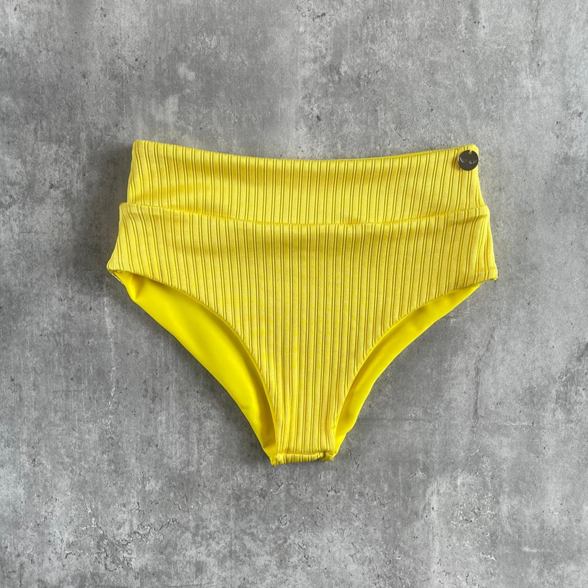 Bottom Bora amarillo print